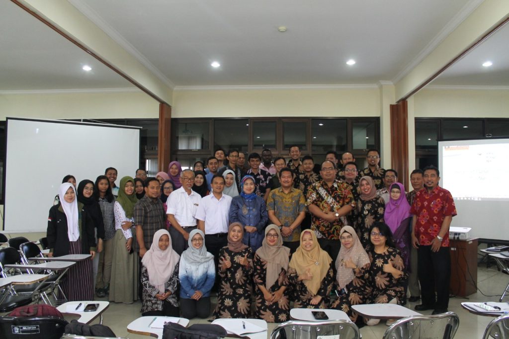 Seminar Nasional "Penataan Kawasan Pesisir Studi Kasus di Kota Semarang dan Kabupaten Kendal"